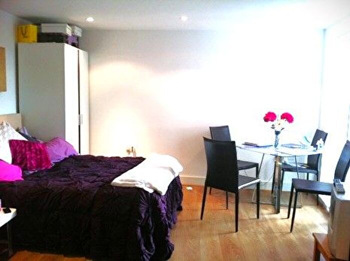 Studio To Rent In Yeo Street, London, E3