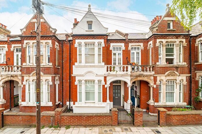 1 Bedroom Flat For Sale In Atherfold Road, Clapham, SW9