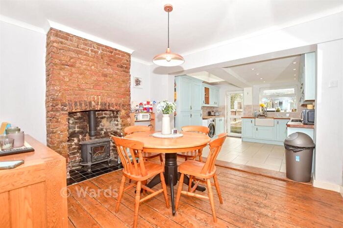 3 Bedroom Terraced House For Sale In High Street, Rochester, Kent, ME1
