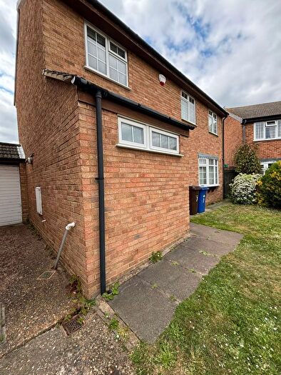 3 Bedroom Semi-Detached House To Rent In Wentworth Place, Grays, RM16