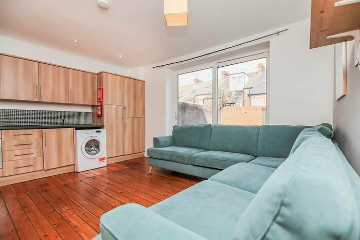 5 Bedroom Terraced House To Rent In Warwick Street, Heaton, Newcastle Upon Tyne, NE6