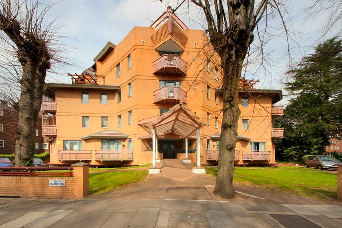 2 Bedroom Flat To Rent In Hillcrest Road, London, W5