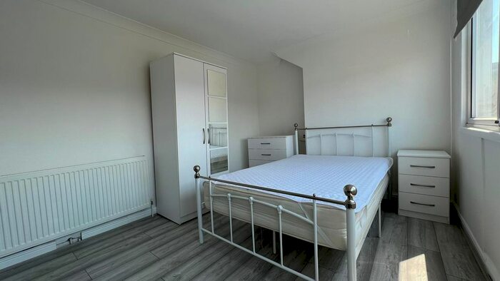 1 Bedroom Studio To Rent In Avondale Road, Luton, Bedfordshire, LU1