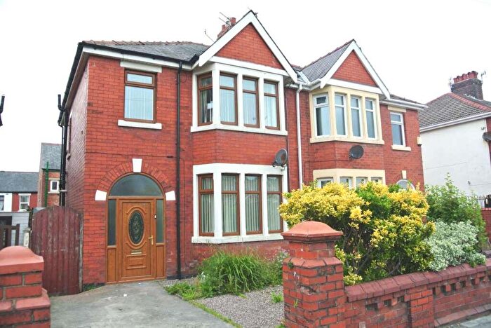 3 Bedroom Semi-Detached House To Rent In Park Road, Blackpool, FY1