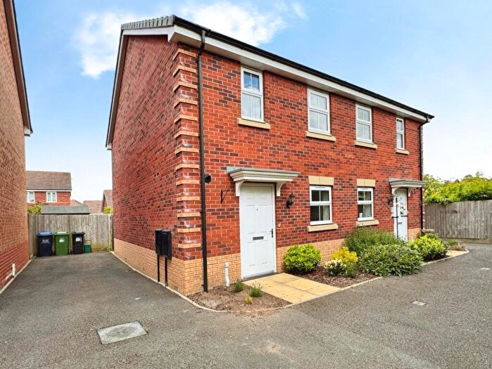 2 Bedroom Semi-Detached House For Sale In Bremridge Close, Barford, CV35