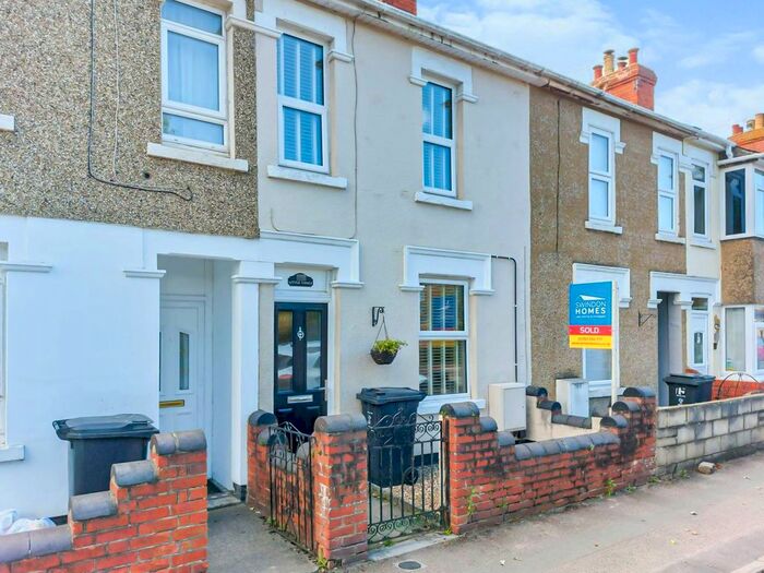 2 Bedroom Terraced House To Rent In Montagu Street, Swindon, Wiltshire, SN2