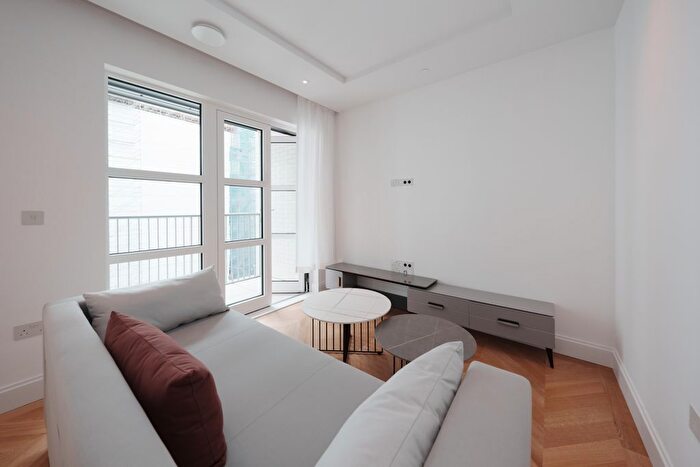 2 Bedroom Flat To Rent In Millbank, London, SW1P