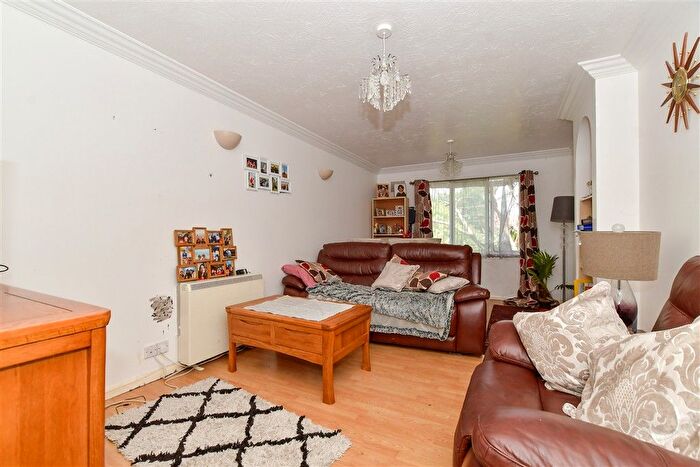 2 Bedroom Flat For Sale In Armstrong Close, Dagenham, Essex, RM8