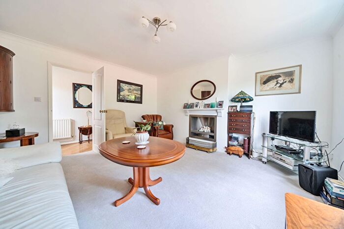 3 Bedroom Detached Bungalow For Sale In Newnham Lane, Newnham, ME9