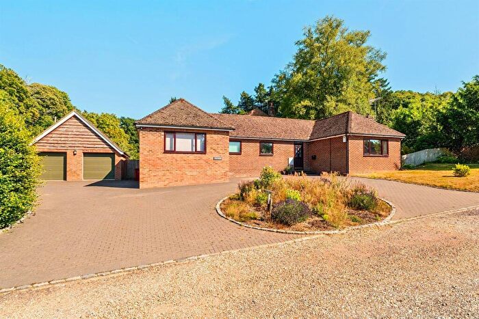 3 Bedroom Detached Bungalow For Sale In Wyncombe Close, Fittleworth, West Sussex, RH20