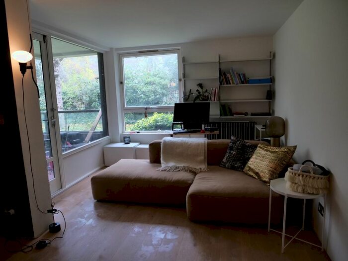 1 Bedroom Flat To Rent In Stockhurst Close, London, SW15