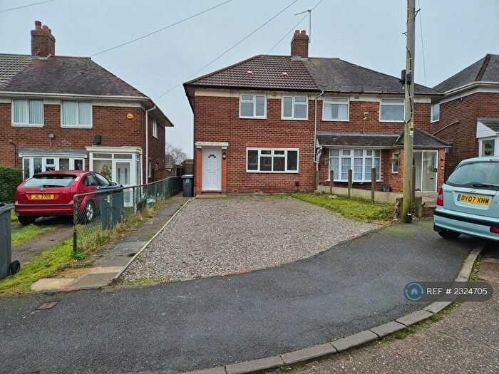 3 Bedroom Semi-Detached House To Rent In Napton Grove, Birmingham, B29
