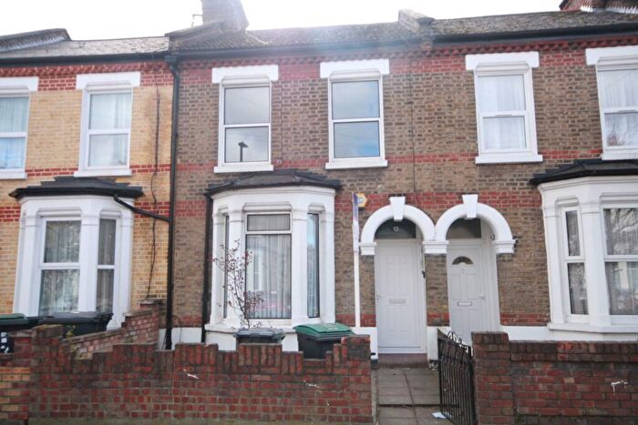 2 Bedroom Flat To Rent In Tynemouth Road, London, N15