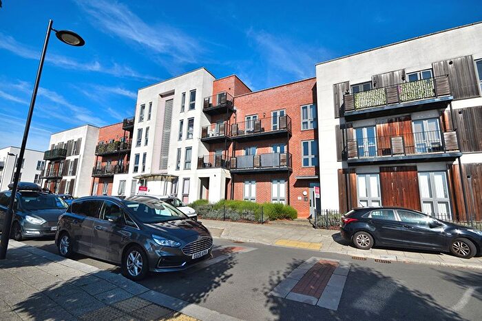 2 Bedroom Flat For Sale In The Square, Upton, Northampton, NN5
