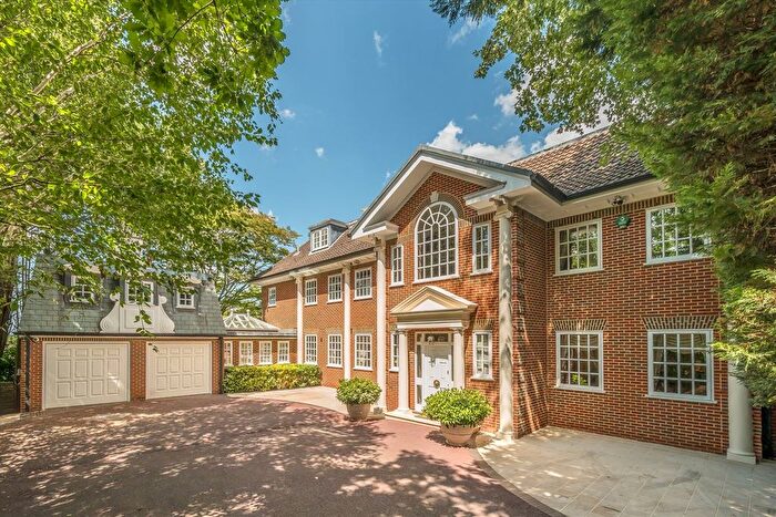 8 Bedroom Detached House For Sale In Byron Drive, Hampstead, N2