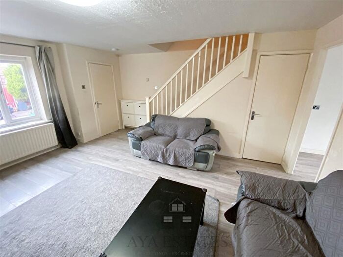 3 Bedroom End Of Terrace House For Sale In Mease Croft, Birmingham, B9