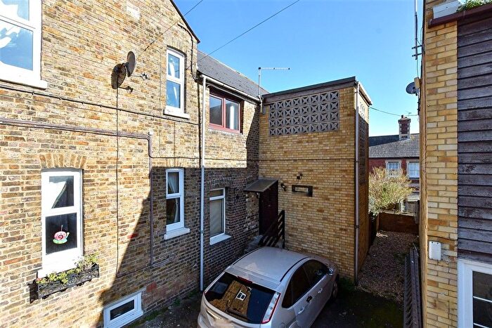 1 Bedroom Flat For Sale In Granville Farm House, Ramsgate, Kent, CT11