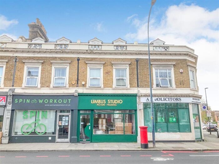 2 Bedroom Apartment For Sale In Lampmead Road, London, SE12