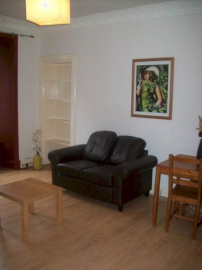 2 Bedroom Flat To Rent In Baldovan Terrace, Dundee, Angus, DD4