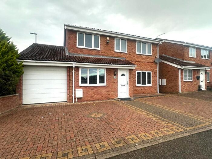 4 Bedroom Detached House For Sale In Mapperley Drive, Wakes Meadow, Northampton, NN3