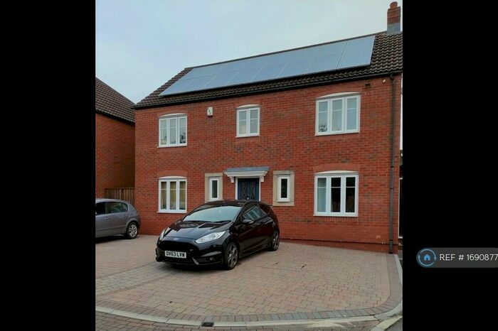 4 Bedroom Semi-Detached House To Rent In Blandamour Way, Bristol, BS10