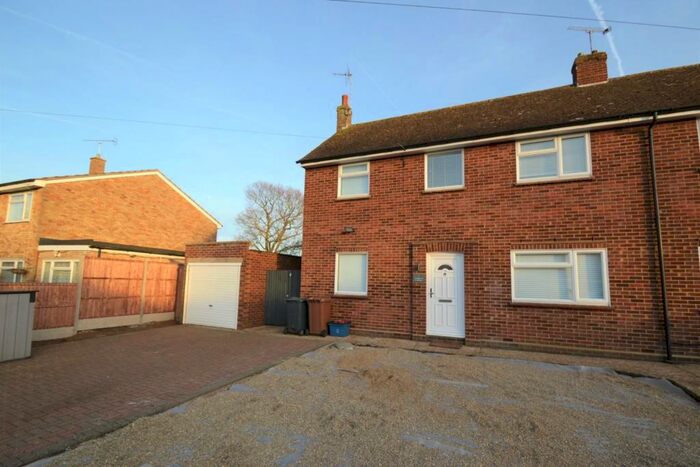 3 Bedroom Semi-Detached House To Rent In Langmoor Cottages, Symonds Green Road, Stevenage, SG1