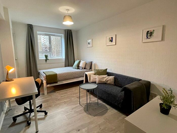 4 Bedroom Flat To Rent In Cumberland Market, Euston, Camden, West End, Ucl/Uclh, Regents Park, Warren Street, London, NW1