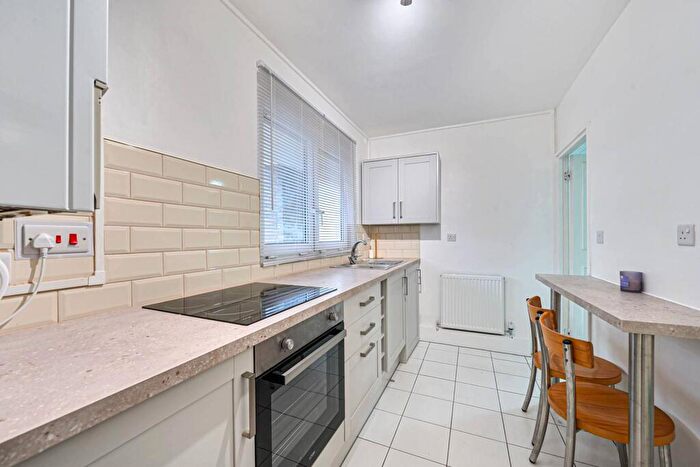 1 Bedroom Flat To Rent In Dalmeny Avenue, Tufnell Park, London, N7
