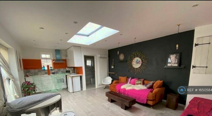 Studio To Rent In Peacehaven, Peacehaven, BN10