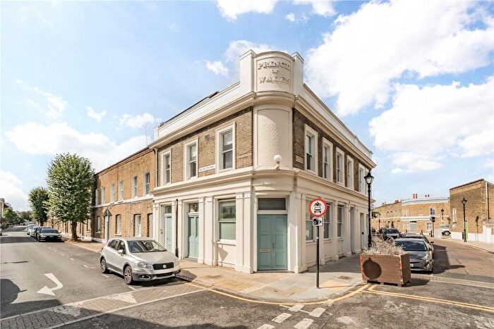 2 Bedroom Flat For Sale In Wellington Row, London, E2