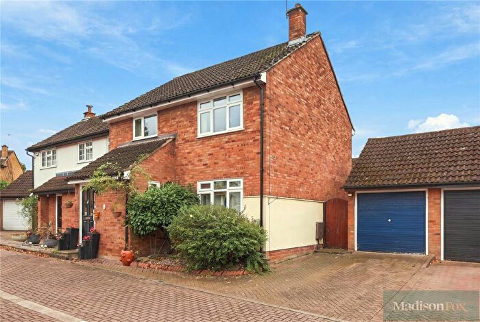4 Bedroom Semi-Detached House For Sale In St. Marys Way, Chigwell, Essex, IG7