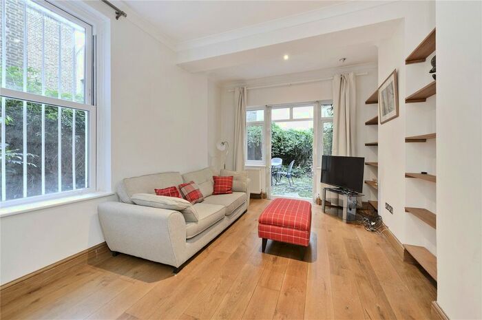1 Bedroom Property To Rent In Gloucester Road, South Kensington, London, SW7