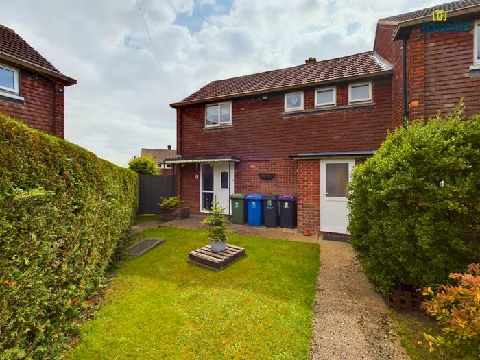 3 Bedroom Semi-Detached House For Sale In Javelin Avenue, Brookenby, LN8