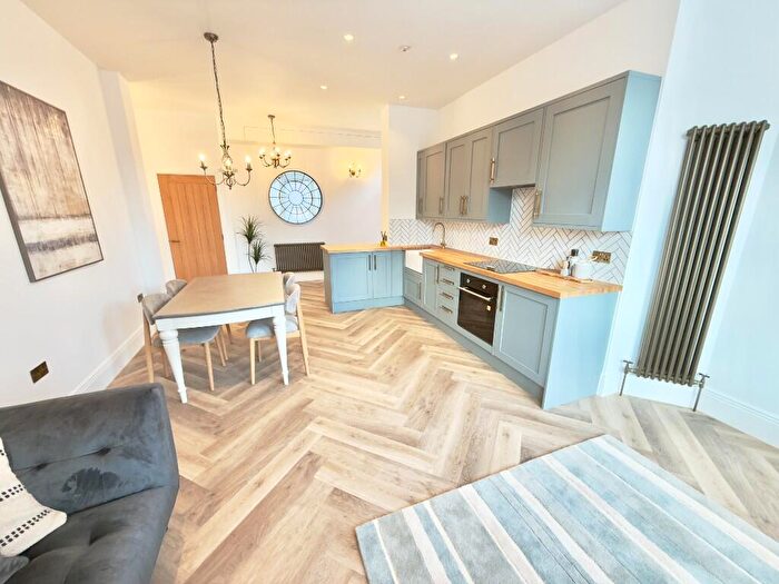 2 Bedroom Apartment To Rent In Westbourne Park Road, Bournemouth, Dorset, BH4