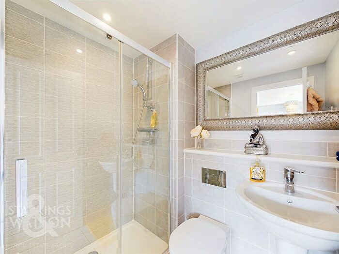 4 Bedroom Detached House For Sale In Nightingale Avenue, Wymondham, NR18