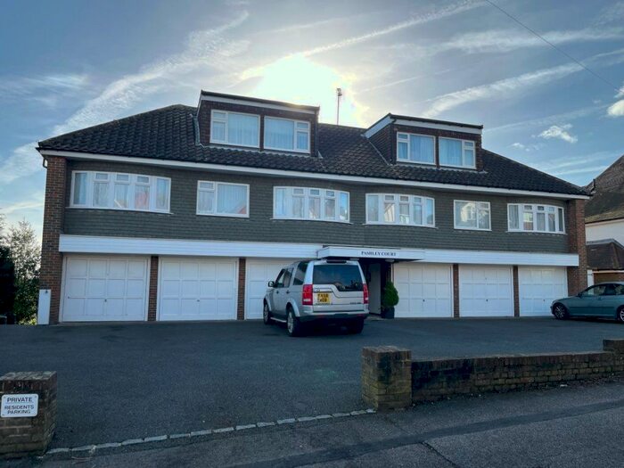 2 Bedroom Flat To Rent In Pashley Road, Eastbourne, BN20