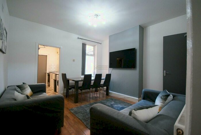 3 Bedroom End Of Terrace House To Rent In Harborne Lane, Selly Oak - Student Property, B29