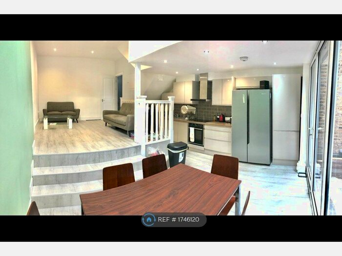 5 Bedroom Detached House To Rent In Carthew Road, London, W6
