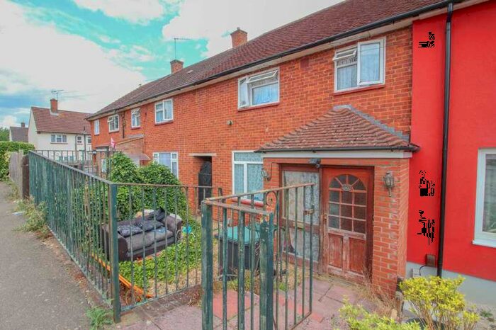 3 Bedroom Terraced House To Rent In Anglesey Road, South Oxhey, WD19