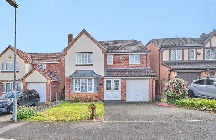4 Bedroom Detached House For Sale In Hampton Close, Sutton Coldfield, B73
