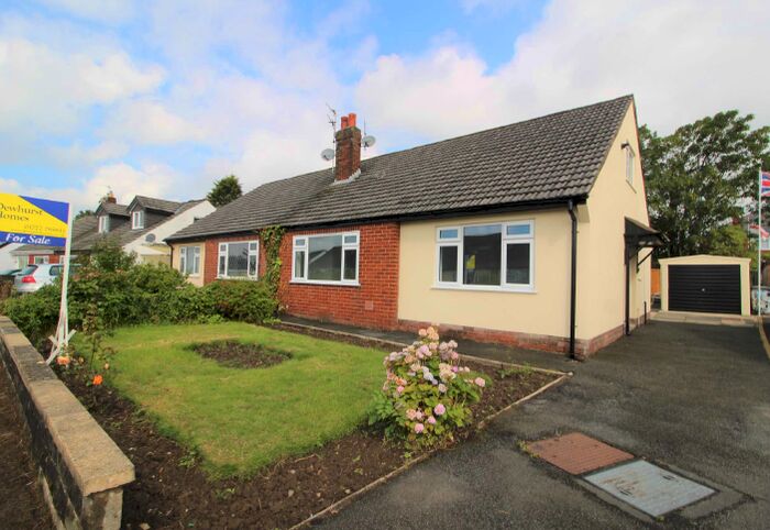 2 Bedroom Bungalow To Rent In Stratford Drive, Preston, PR2