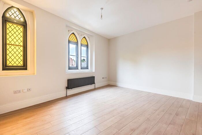 2 Bedroom Apartment To Rent In Chesham, Buckinghamshire, HP5