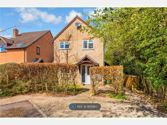 1 Bedroom Semi-Detached House To Rent In Carrington Crescent, Tadley, RG26