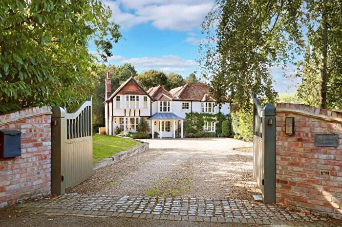 5 Bedroom Detached House For Sale In The Chase, Wooburn Green, Buckinghamshire, HP10