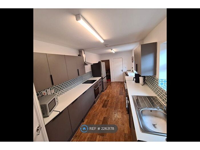 6 Bedroom Semi-Detached House To Rent In St Aldwyn Road, Gloucester, GL1