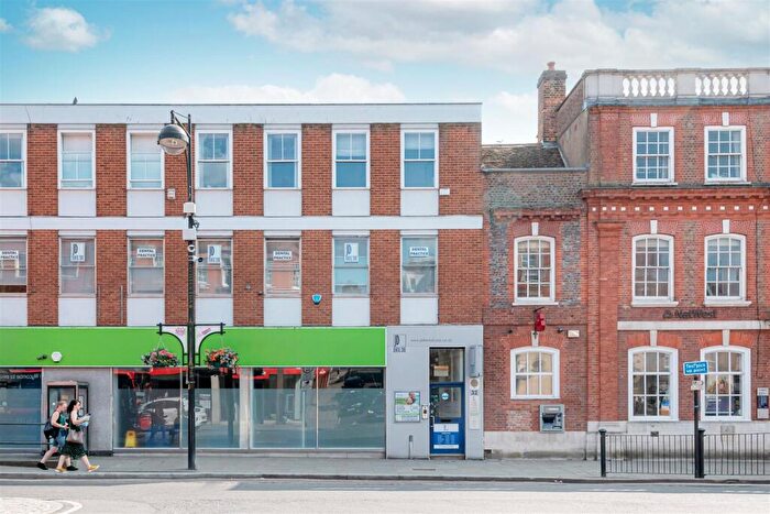 1 Bedroom Apartment To Rent In High Street, High Wycombe, HP11