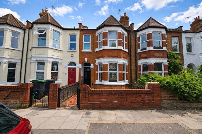 2 Bedroom Flat To Rent In Tottenham, London, N4