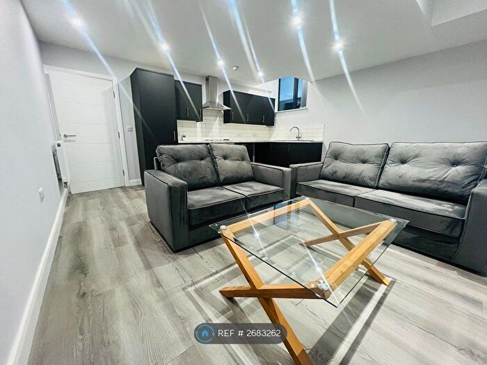 1 Bedroom Flat To Rent In Richardshaw Lane, Pudsey, LS28