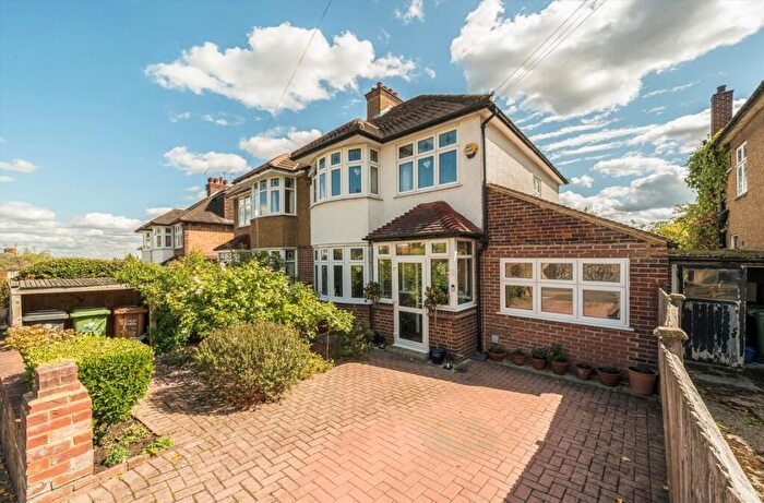 3 Bedroom Semi-Detached House For Sale In Bankhurst Road, Lewisham, SE6