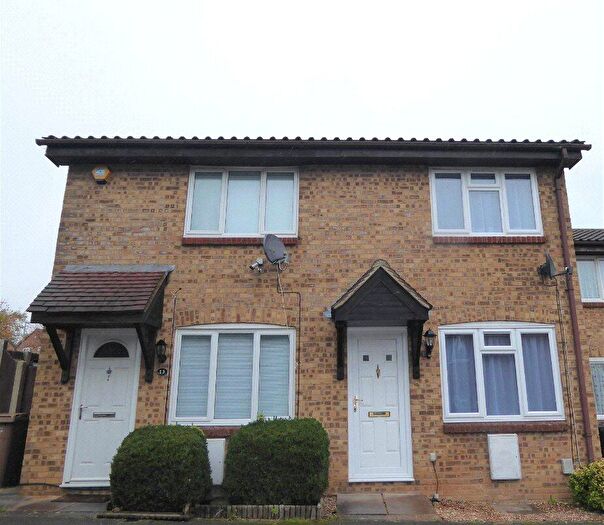 2 Bedroom House To Rent In Pytchley Close, Luton, LU2